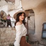 Flirten ohne aufdringlich zu sein: Die Kunst der subtilen Anmache