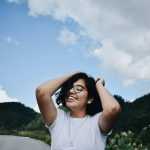 Warum Menschen sich online in Fremde verlieben